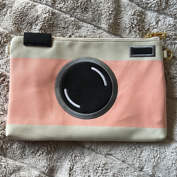 Can’t Clutch This - Camera Clutch - Picture 3 of 6